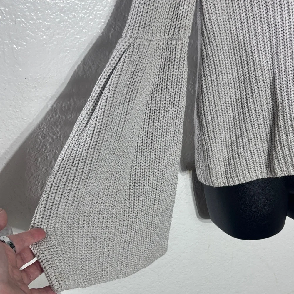 Free people women’s medium damsel bell sleeve sweater knit grey v neck - Picture 2 of 5